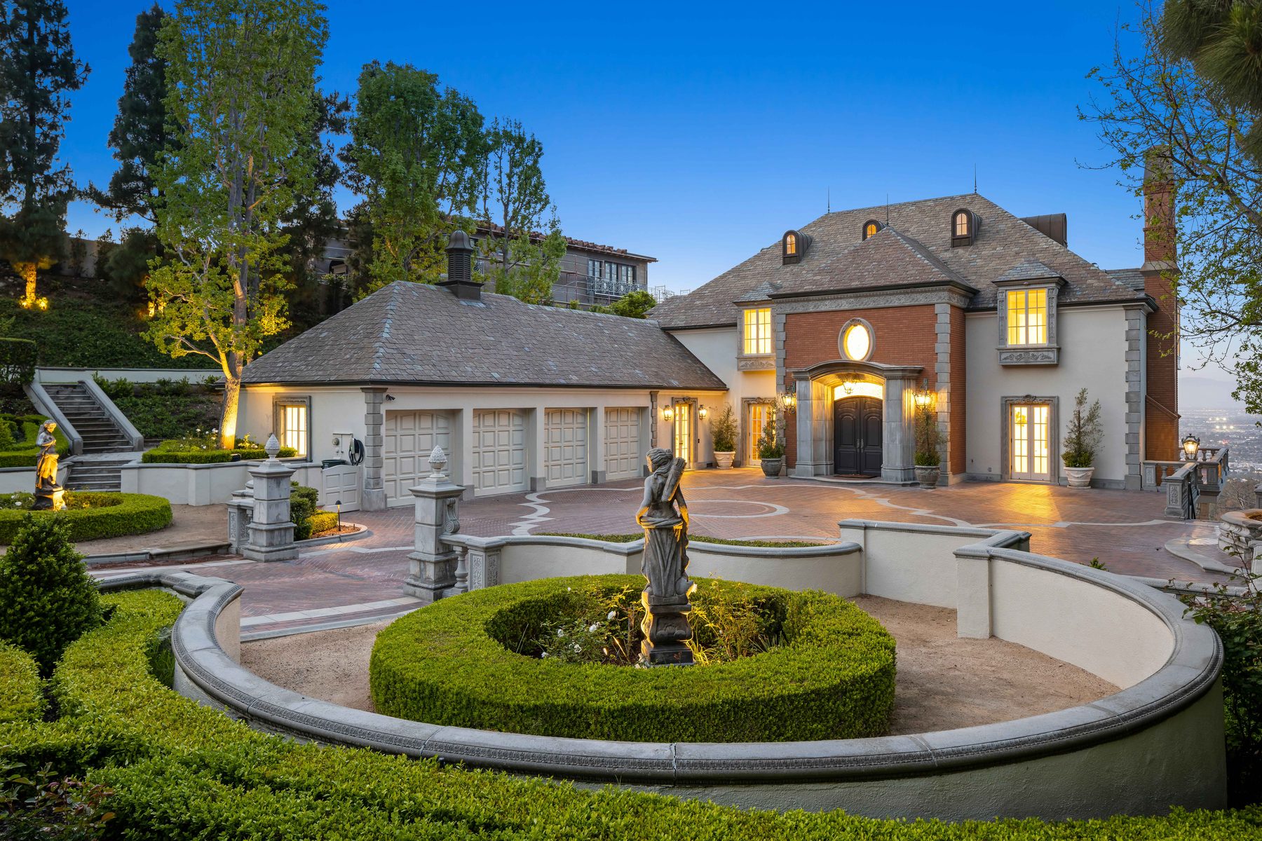 Exterior twilight photography